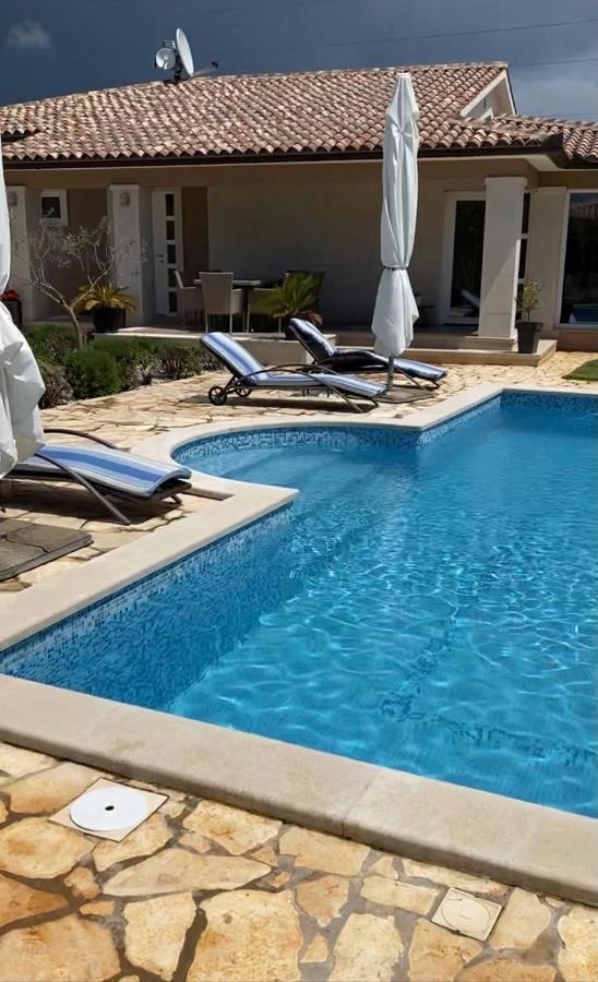 Villa Zafirah Pula Dış mekan fotoğraf