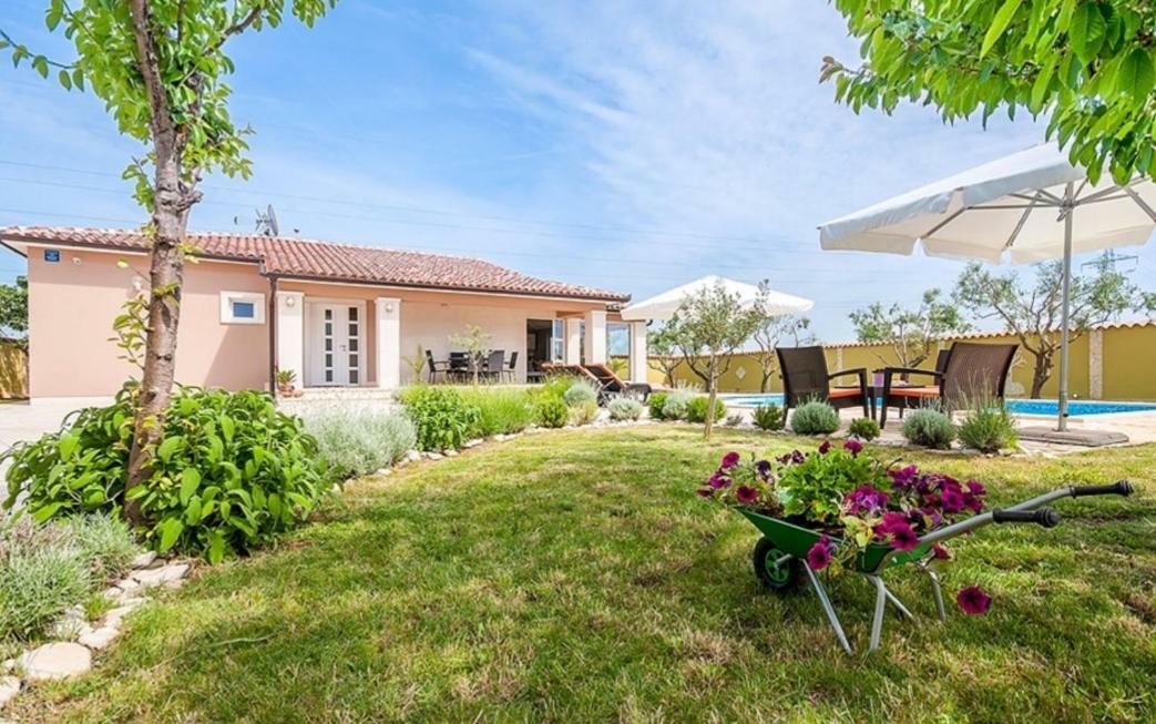 Villa Zafirah Pula Dış mekan fotoğraf