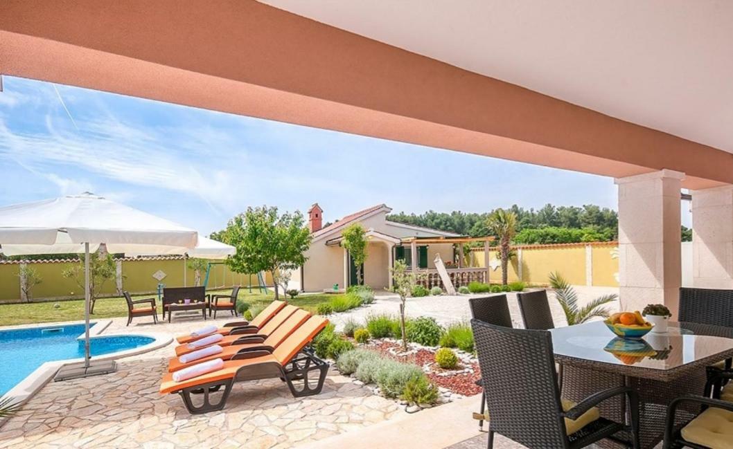 Villa Zafirah Pula Dış mekan fotoğraf
